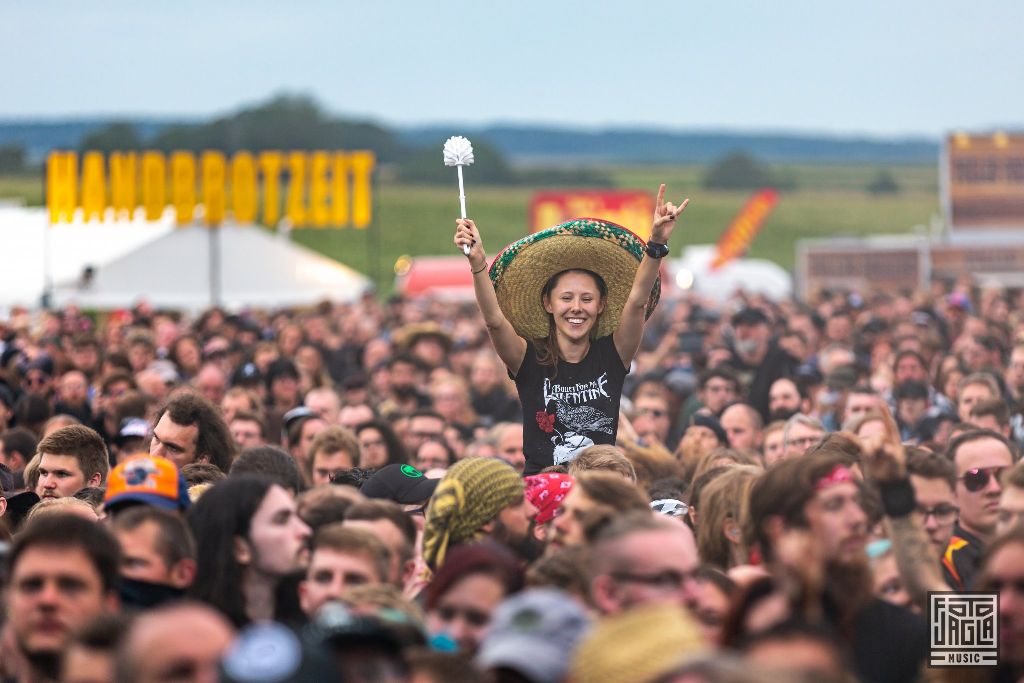 Summer Breeze Open Air 2019 in Dinkelsb�hl (SBOA)
Impressionen bei Eluveitie vor der Main Stage