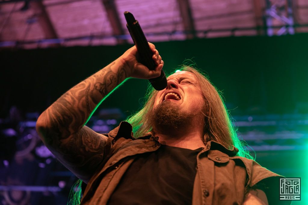 ORDEN OGAN - Gunmen Show im Saloon
28. September 2019 im Abenteuerland Fort Fun in Bestwig
Frontmann Sebastian 