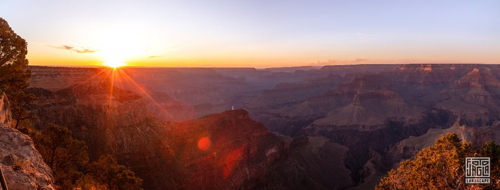 Sunset at Hopi Point in Grand Canyon Village
Arizona, USA 2019