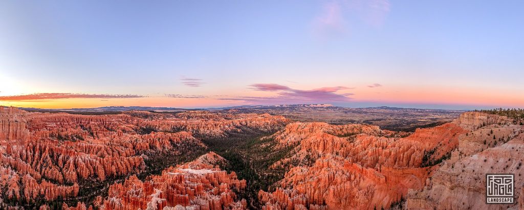 Sunset at Bryce Point in Bryce Canyon National Park
Utah 2019