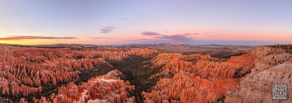 Sunset at Bryce Point in Bryce Canyon National Park
Utah 2019