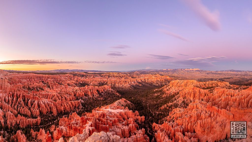 Sunset at Bryce Point in Bryce Canyon National Park
Utah 2019