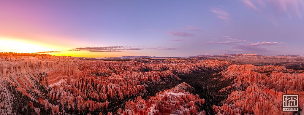 Sunset at Bryce Point in Bryce Canyon National Park
Utah 2019