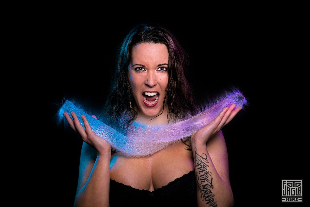 Wasserper�cken - Water Wigs Shooting
Portrait Shooting mit Wasser
Model: Nikolina