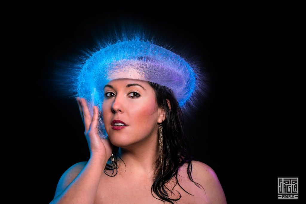 Wasserper�cken - Water Wigs Shooting
Portrait Shooting mit Wasser
Model: Nikolina