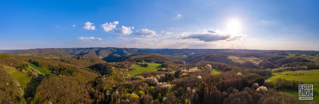 Sonnenuntergang �ber der Ahrschleife
Altenahr im April 2020