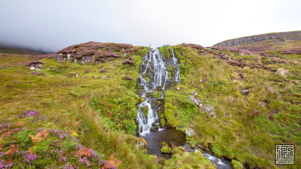 Wasserfall am Loch Leathan in Portree
Isle of Skye
Schottland - September 2020