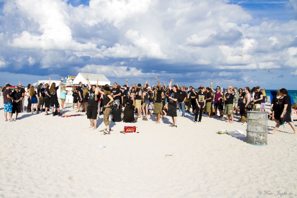 70000 Tons of Metal 2012 ::. Miami, Florida ::. Heavy Metal Beach Party am South Beach