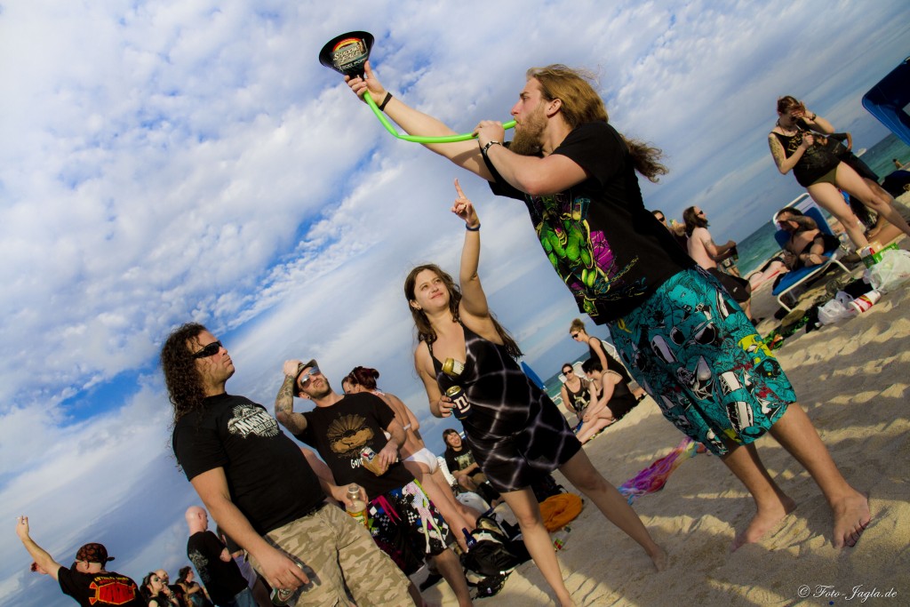 70000 Tons of Metal 2012 ::. Miami, Florida ::. Heavy Metal Beach Party am South Beach