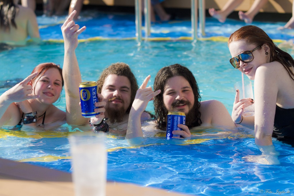 70000 Tons of Metal 2012 ::. Miami, Florida ::. Pool Impressionen