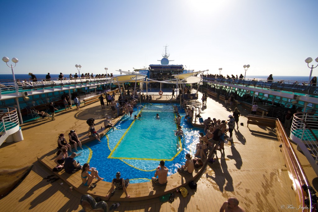 70000 Tons of Metal 2012 ::. Miami, Florida ::. Pool Deck