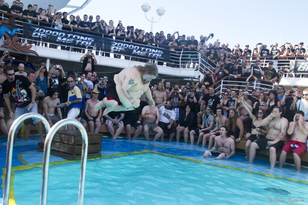 70000 Tons of Metal 2012 ::. Miami, Florida ::. Belly Flop Contest