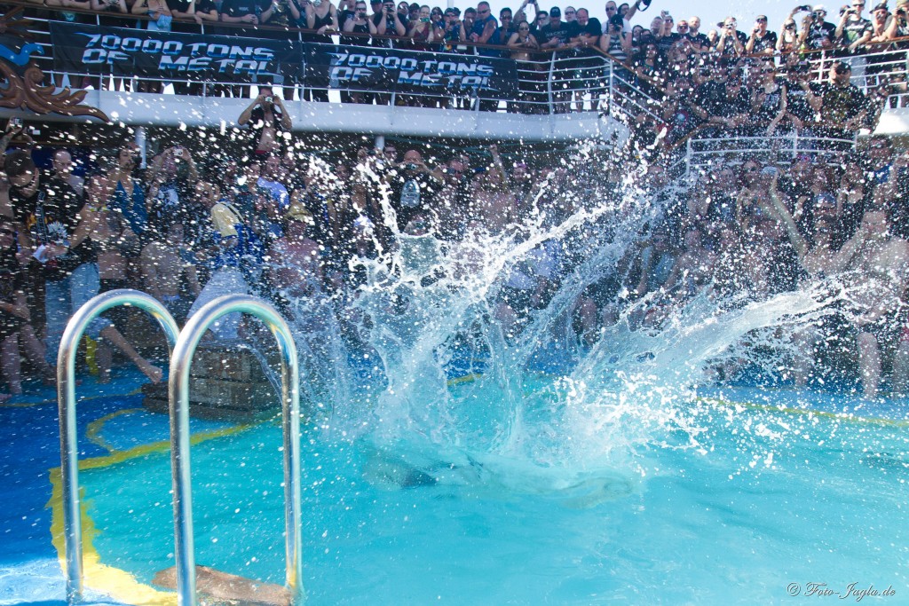 70000 Tons of Metal 2012 ::. Miami, Florida ::. Belly Flop Contest