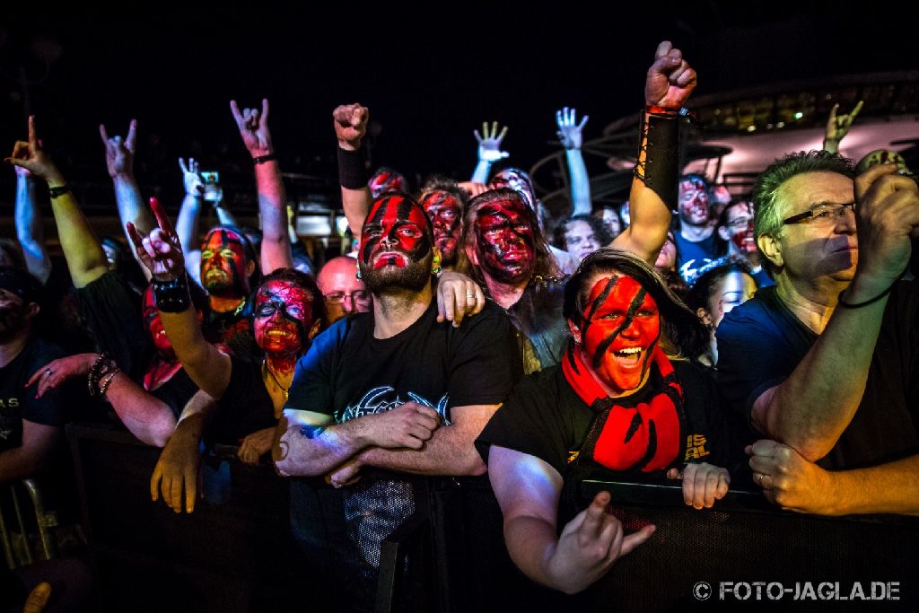 70000 Tons of Metal 2013 ::. Crowd @ Turisas ::. http://www.foto-jagla.de