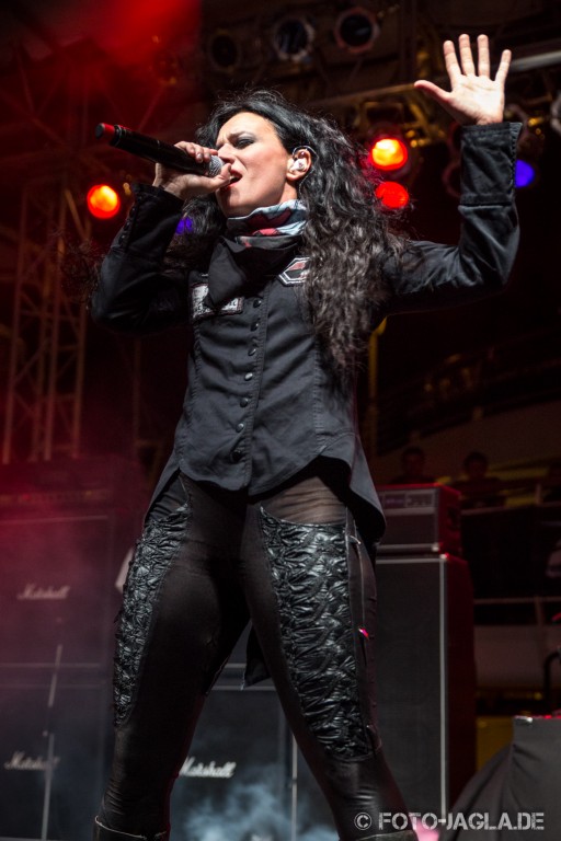 70000 Tons of Metal 2013 ::. Lacuna Coil ::. http://www.foto-jagla.de