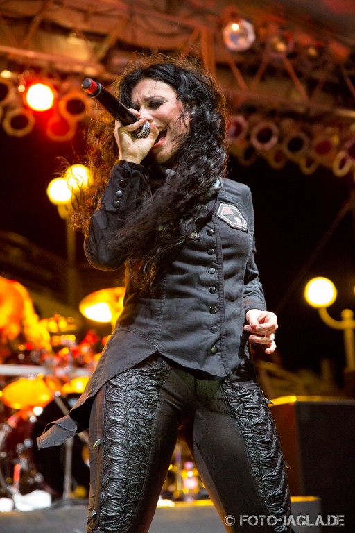 70000 Tons of Metal 2013 ::. Lacuna Coil ::. http://www.foto-jagla.de