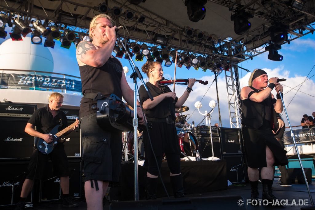 70000 Tons of Metal 2013 ::. Subway to Sally ::. http://www.foto-jagla.de