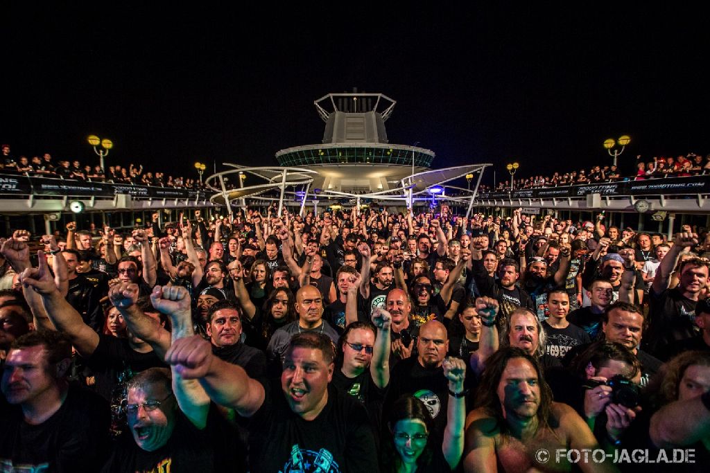 70000 Tons of Metal 2013 ::. Crowd @ Doro ::. http://www.foto-jagla.de