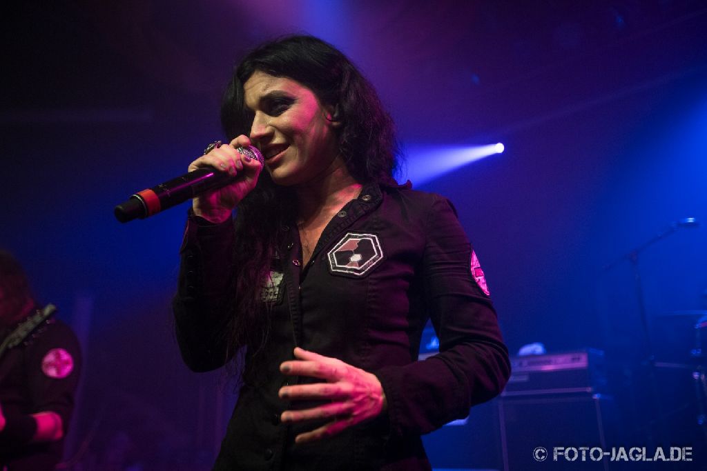 70000 Tons of Metal 2013 ::. Lacuna Coil ::. http://www.foto-jagla.de