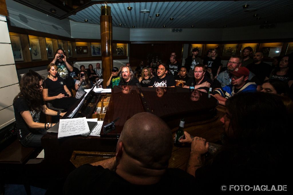 70000 Tons of Metal 2013 ::. Vika Goes Wild ::. http://www.foto-jagla.de