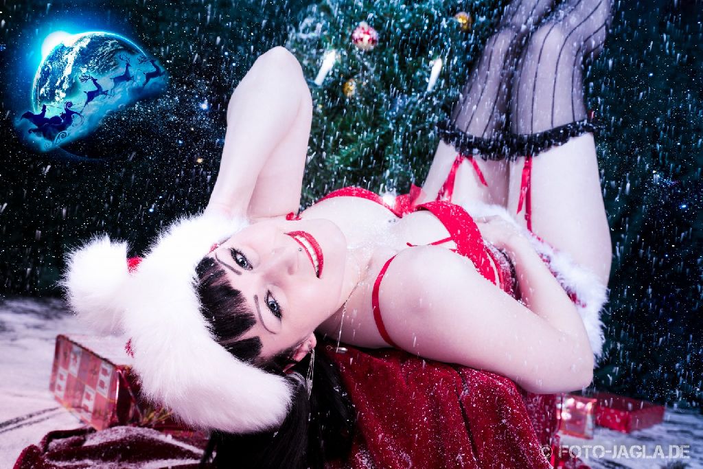 Merry Christmas mit Model Kate Cholamin - Weihnachten in den Sternen. Vielen Dank an Kate Cholamin f�r das Shooting in meinem Fotostudio in D�sseldorf.