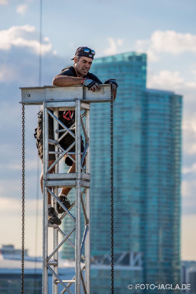 70000 Tons of Metal 2014 ::. Aufbau Pooldeck-B�hne