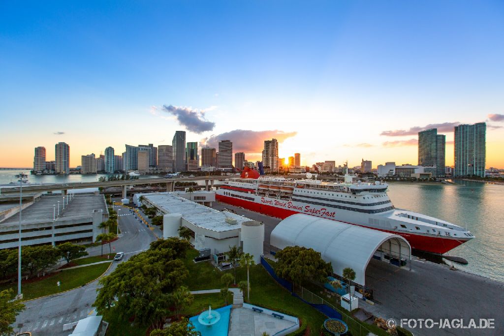 70000 Tons of Metal 2014 ::. Pooldeck Impression